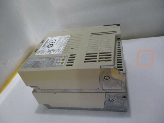 Yaskawa SGDS-02A01A AC SERVO AMPLIFIER 200-230V 2.4A 200W NEW