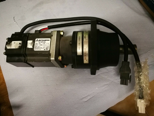 Mitsubishi HC-KFS23G2 AC Servo Motor 3 PHASE 3000RPM 200W 118V NEW