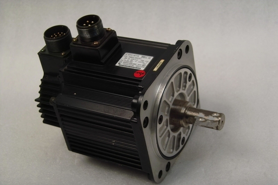 Yaskawa SGMGH-09ACA4C AC SERVO MOTOR 850W 200V 7.1A 1500RPM NEW